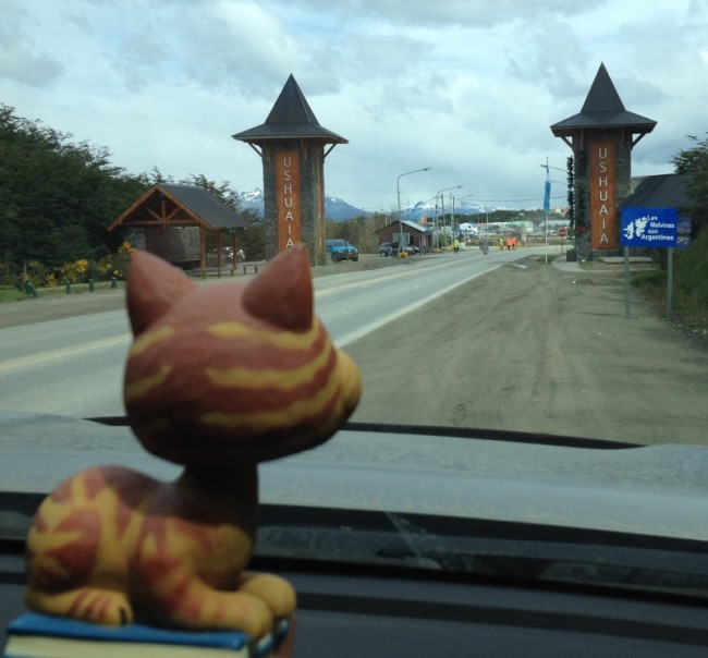 The Cheshire Cat enters Ushuaia.