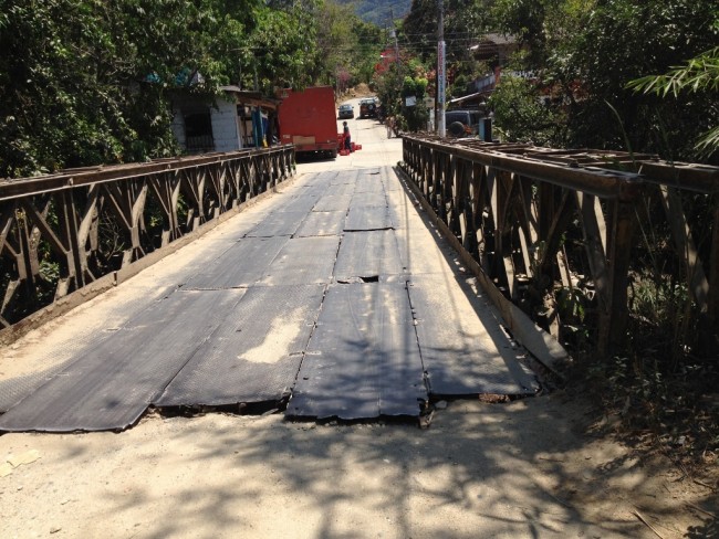 The bridge on the main road in Minca